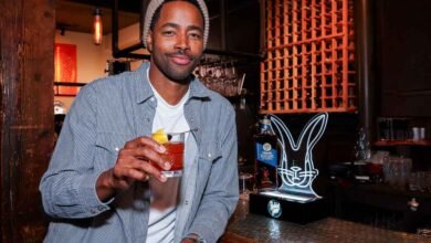 Jay Ellis memecah chemistry -nya dengan Costar ‘Running Point’ Kate Hudson