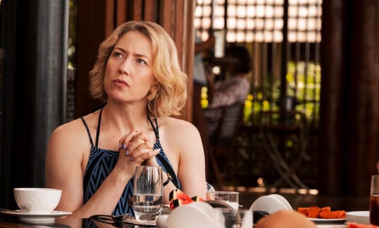 Carrie Coon mengklarifikasi komentar pernikahannya yang ‘terbuka’ tentang suami Tracy Letts